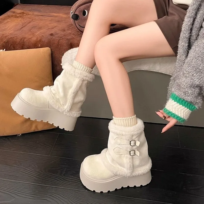 Winter Damen Plateau-Stiefeletten mit Flauschiger Fellbesatz, Doppelschnalle, Robuster Rutschfester Sohle, Warme Kurze Schneestiefel in Weiß – Detail 6