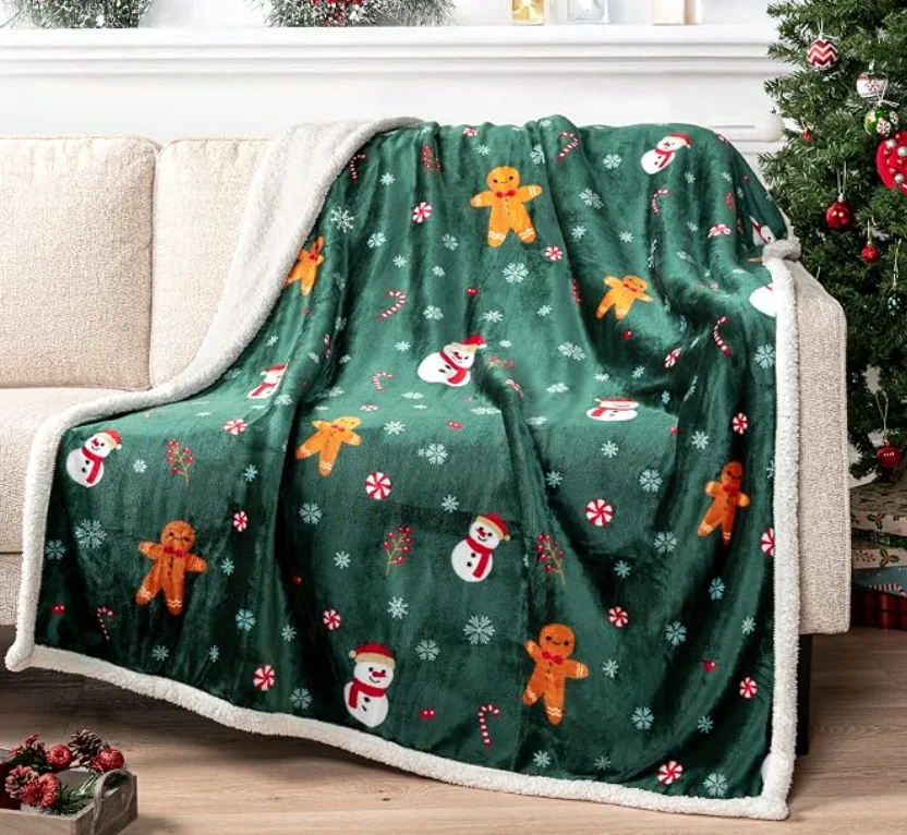 Green Christmas Sherpa Throw Blanket, Gingerbread Snowman Holiday Pattern, Soft Reversible Winter Blanket Cozy Christmas Decor