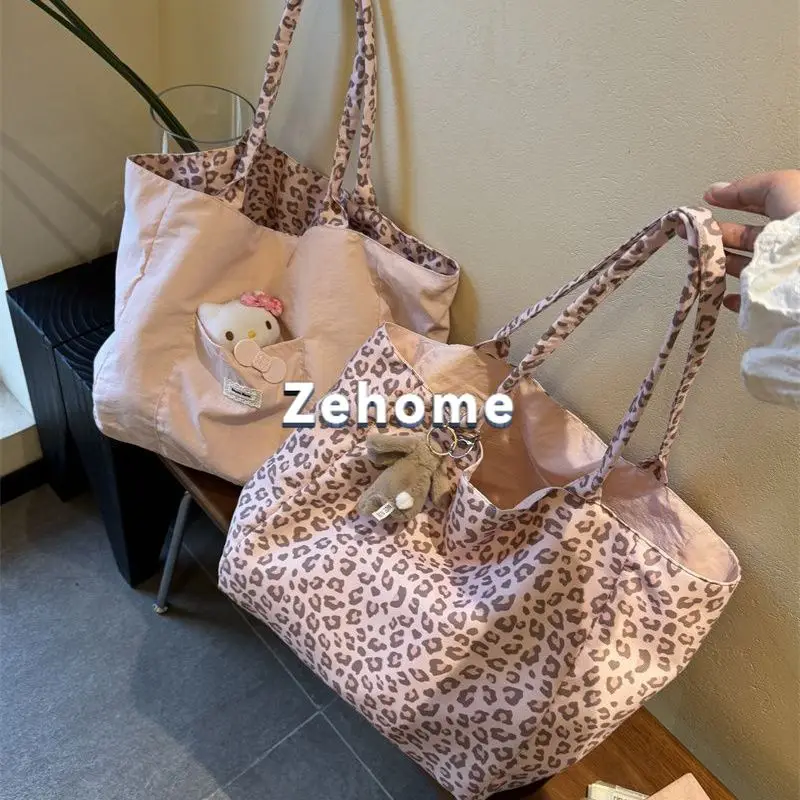 Korean pink leopard print canvas tote bag women's 2026 new trendy versatile large-capacity daily commuting shoulder bag