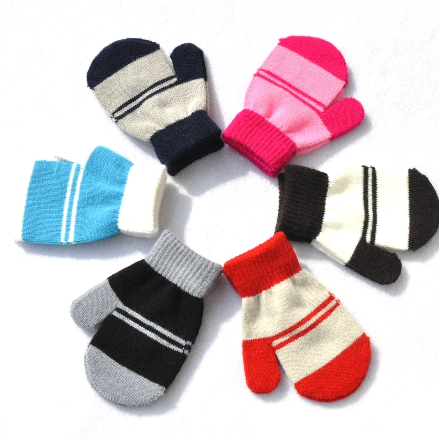 Winter 1-5Y Children Striped Knitted Warm Gloves For Baby Students New Patchwork Mittens Outdoor Knitting Cycling Skiing Gloves