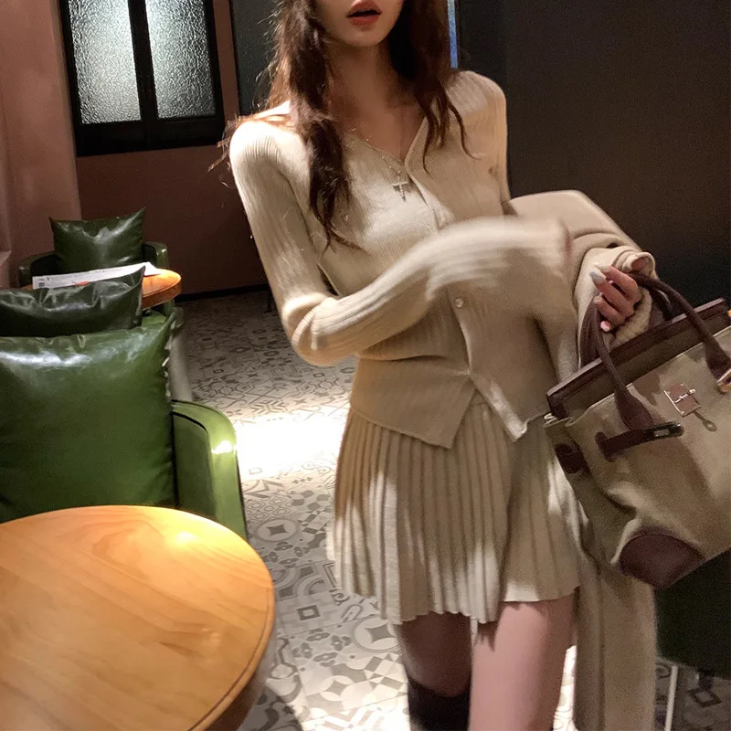 Spring Autumn Women\'s Knitted Suit Fashion Sweet Slim Knit Cardigan Y2k Tops Elastic Waist Mini Pleated Skirt 2pcs Matching Set