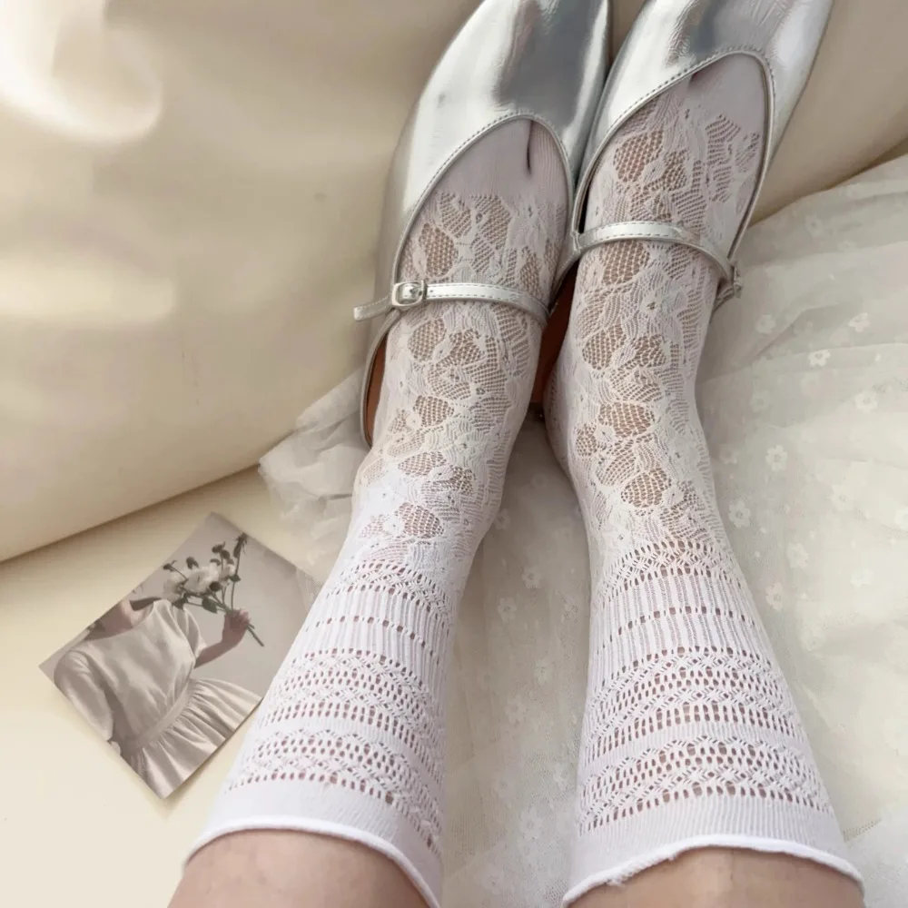 1Pairs New Hollow Out Mesh Split Toe Socks Cotton Ultra-Thin Two-Toed Socks Comfortable Lace High Tube Socks Women