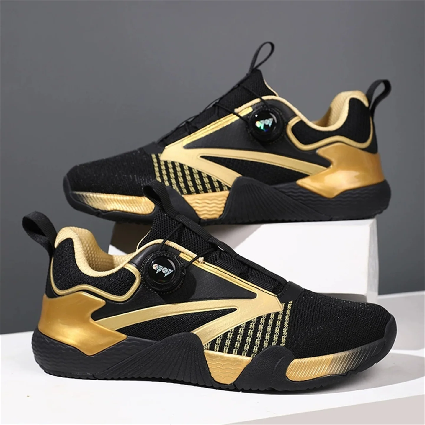 Couple Tennis Shoes with Flyknit Upper, Breathable, Rotary Buckle No Lace for Badminton & Pickleball Training Sneakers