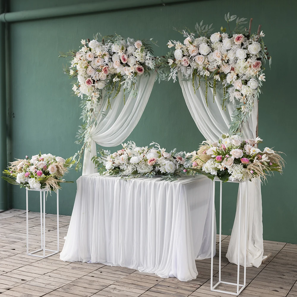 Beautifully Crafted Artificial Flowers Decoration Elegant  Wedding Custom Green White Triange Fleur Artificielle Decor HY2323