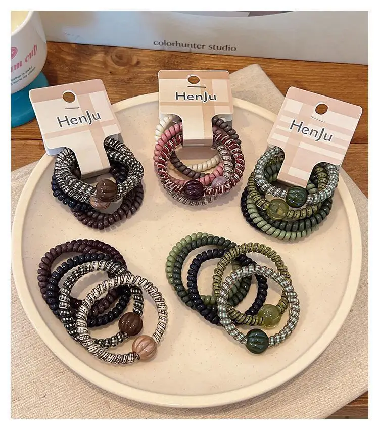 

Ladies' Low Ponytail Hair Tie 2025 New Style Beaded Mobile Phone Cord Hairband Gentle on Hair Texture Elegant Hair Accessory