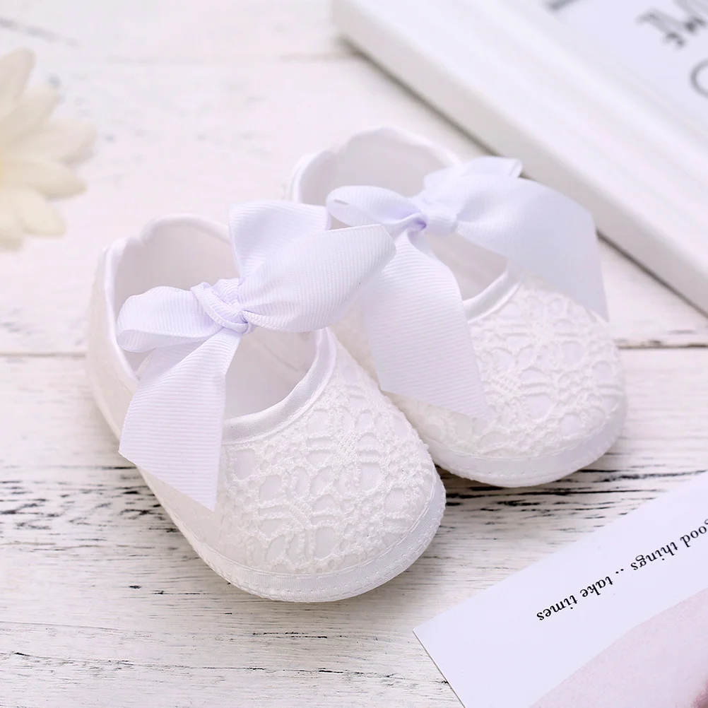 1 زوج طفلة أحذية بسيطة أنيقة الأميرة الدانتيل الوليد الرضع سرير أحذية 0-1 سنة حجم 13 11.5 سنتيمتر الأبيض