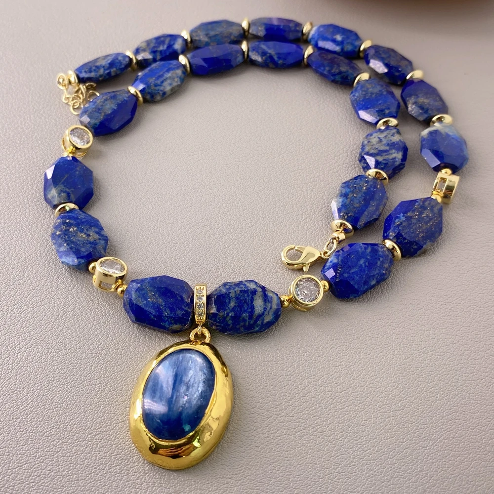 Collier de perles de lapis-lazuli naturel à facettes, pendentif ovale en kyanite, ras-de-cou plaqué or, bijou de déclaration vintage en pierre précieuse bleu roi