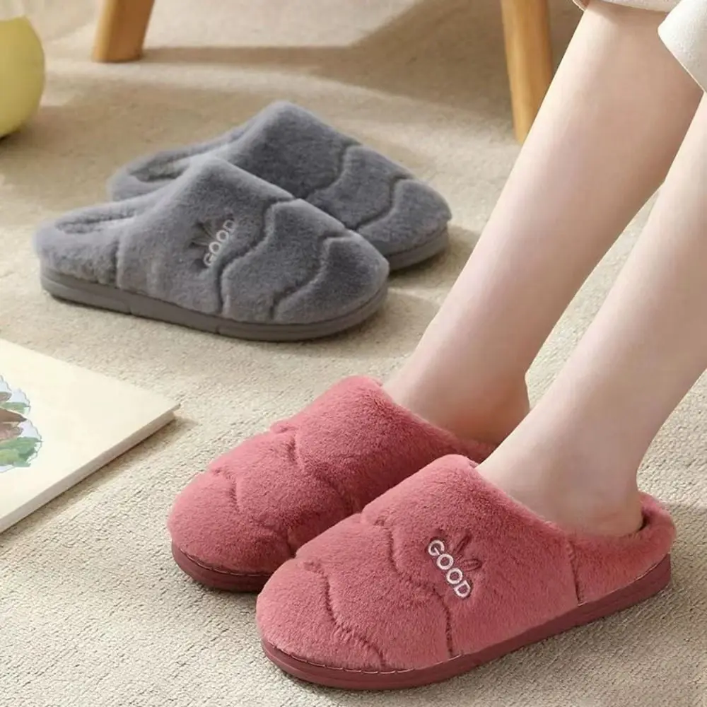 Zapatillas de felpa cálidas con bordado Kawaii para mujer, pantuflas de interior de invierno con letras de conejo, cómodas y esponjosas para el hogar