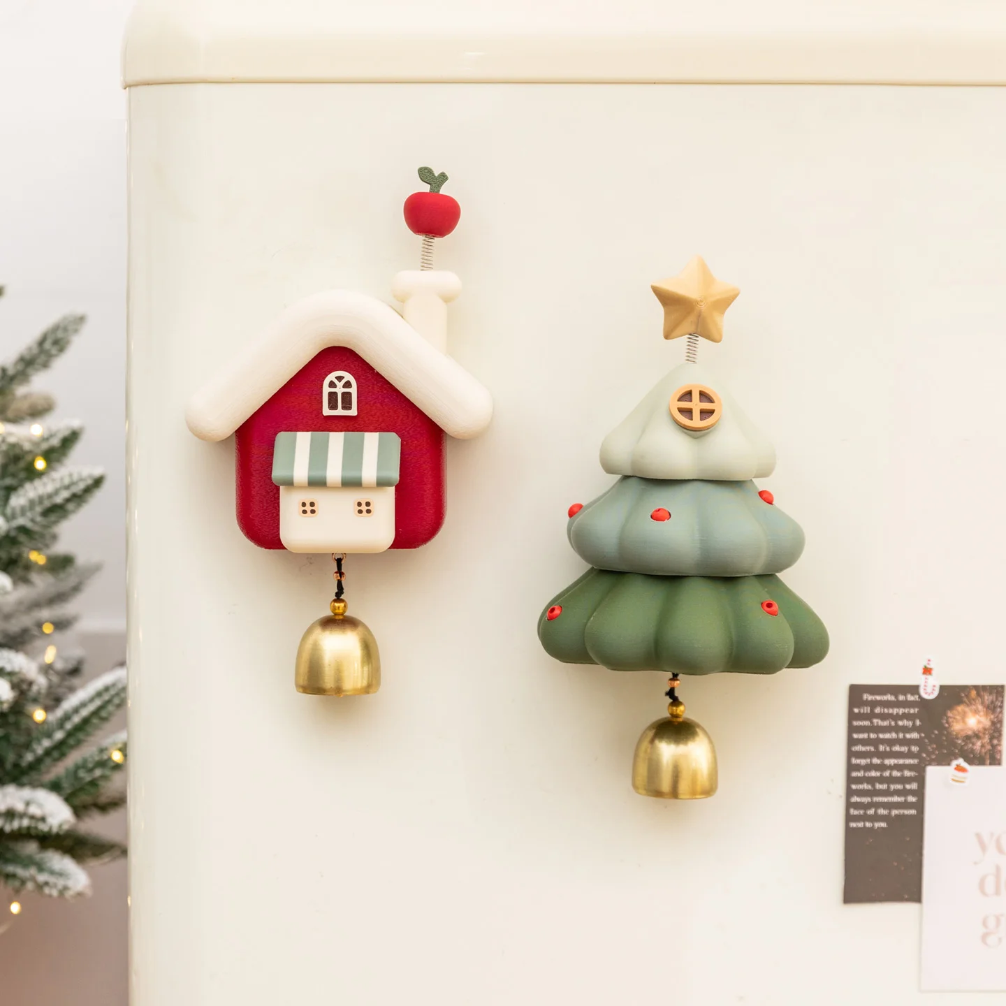 �y�Z�[�����z�N���G�C�e�B�u�ŃL���[�g�ȃN���X�}�X�c���[�R�e�[�W�①�Ɏ��C�f�J�[���A�x���t���A�ƒ�̕ǁA�h�A�A�I�t�B�X�A�z���C�g�{�[�h�A�V�N�̑����M�t�g�p