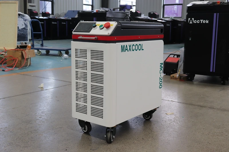 Small Max JPT Oxide Metal Cleaning Machine MC-100/200/300 Pulsed Lazer Cleaner for Paint