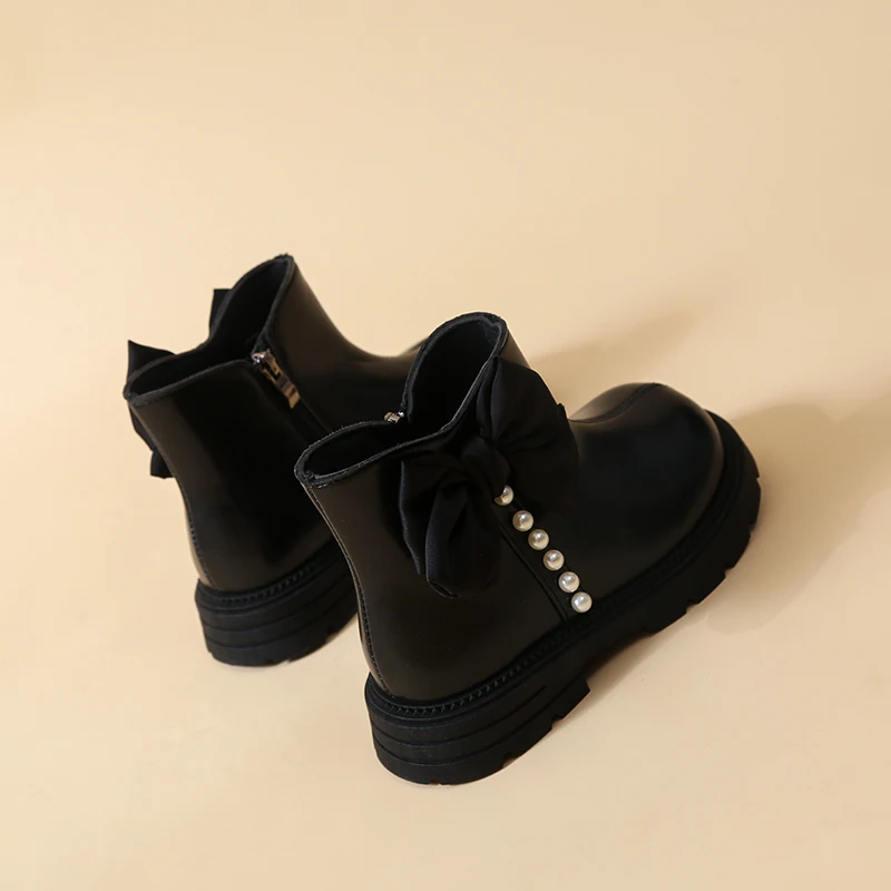 2026 Mädchen-Stiefeletten aus kombinierten Stoffen mit seitlichem Reißverschluss und Schnallendekor, rutschfester, dicker Sohle, kurze Stiefel für den täglichen Gebrauch im Herbst – Detail 11