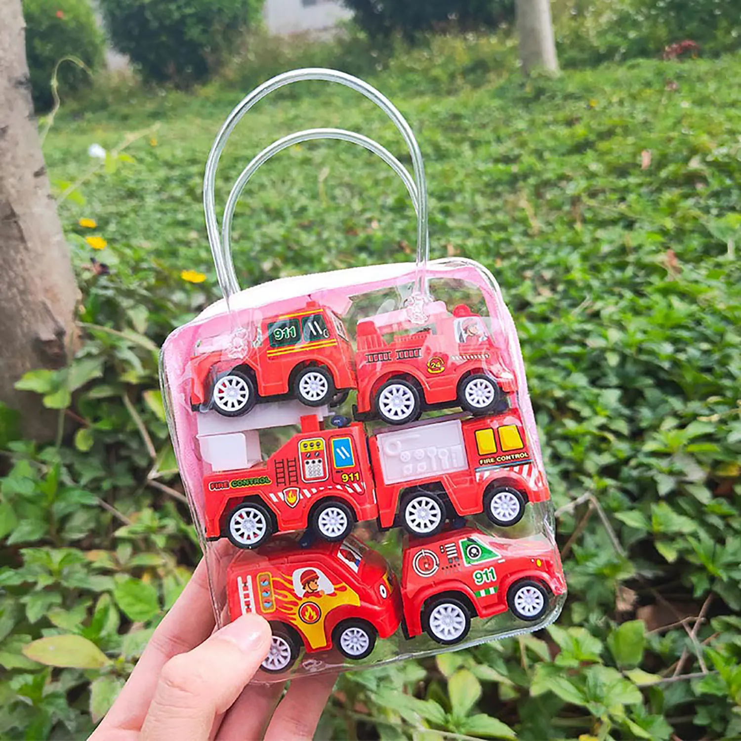 6PCS Cars Toys Mini Inertial Engineering Vehicle Pull Back Car Toys Fire Truck for Kids Birthday Gift (Random colors and styles)