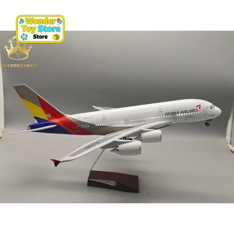 

Реалистичная статическая модель самолета Asiana Airlines Airbus A380 со светодиодной подсветкой и колесами, настольное украшение для авиационных коллекционеров