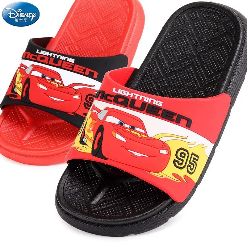 Disney Lightning McQueen animation periferiche cartoon pantofole per bambini creative Kawaii bagno antiscivolo pantofole con fondo morbido