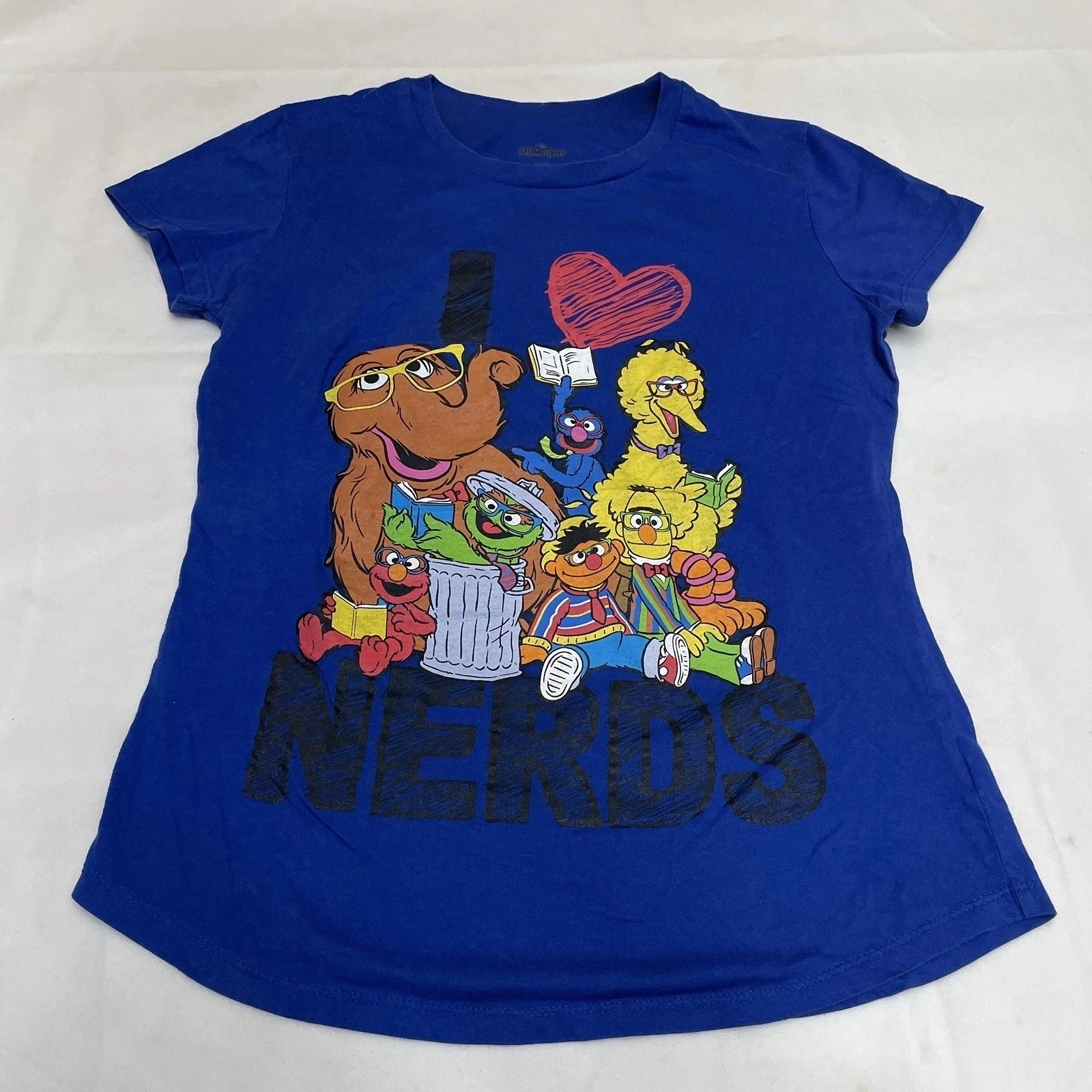Blue Sesame Street T-shirt with Blue Nerd Glasses Sesame Street Character Fan Commemorative Gift for Men's Daily Wear