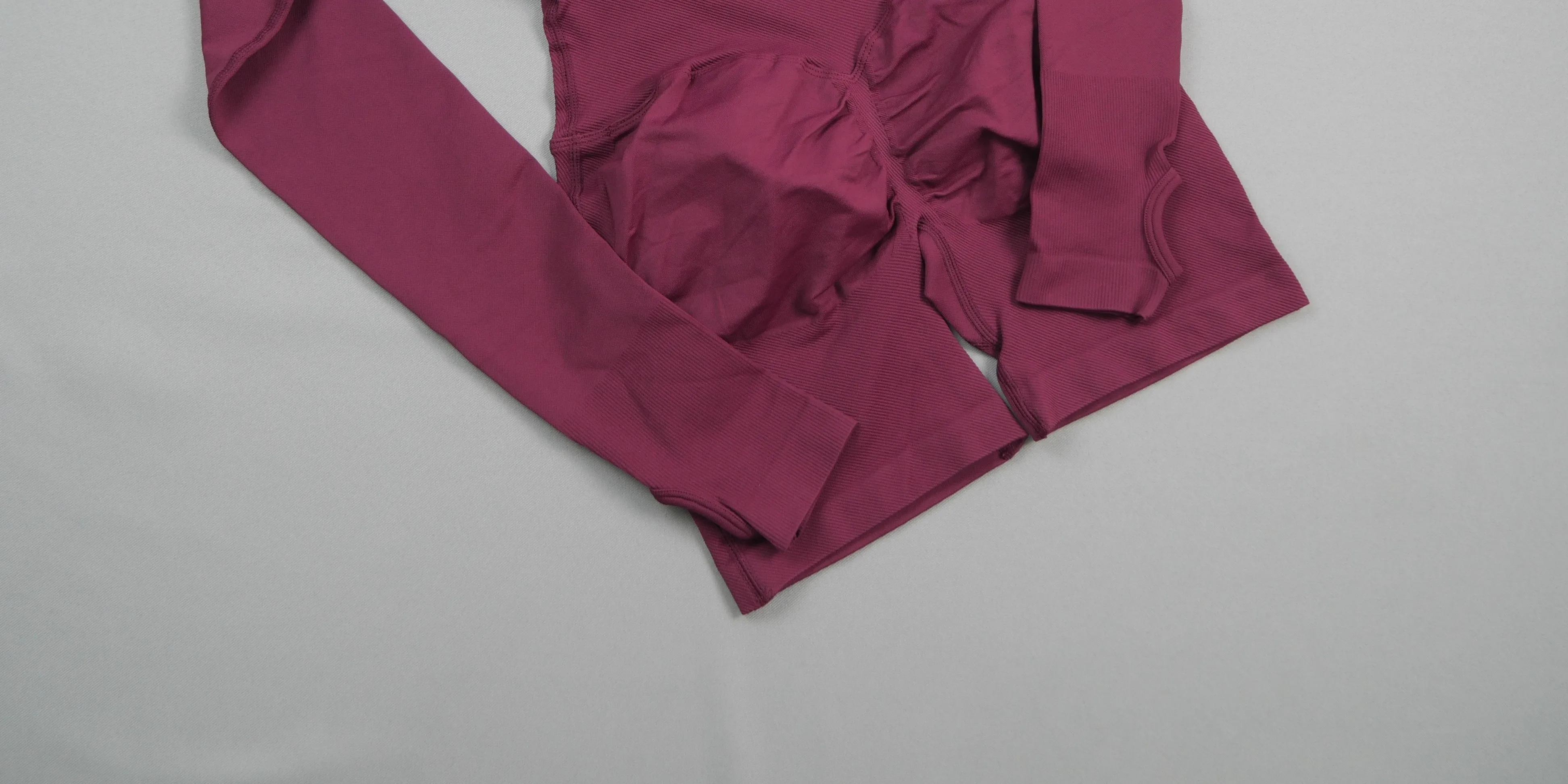 Nahtloser Langarm-Yoga-Bodysuit für Damen, schnelltrocknend, hochelastisch, rückenfrei, für Fitness- und Workout-Übungen – Detail 11