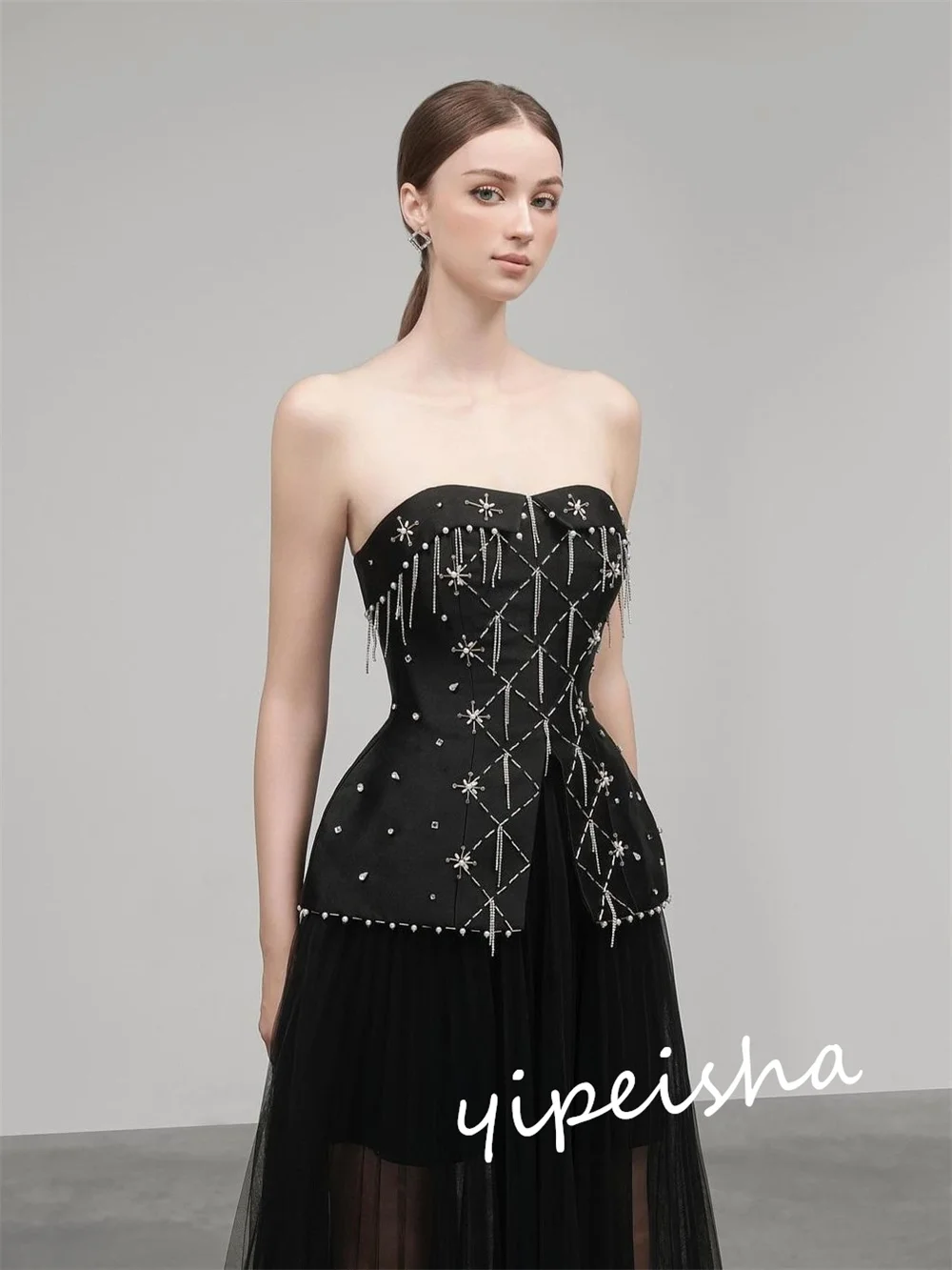 Strapless A Linha Beading Tassel Tulle Vestidos, requintado estilo moderno, Bespoke Ocasião Festa