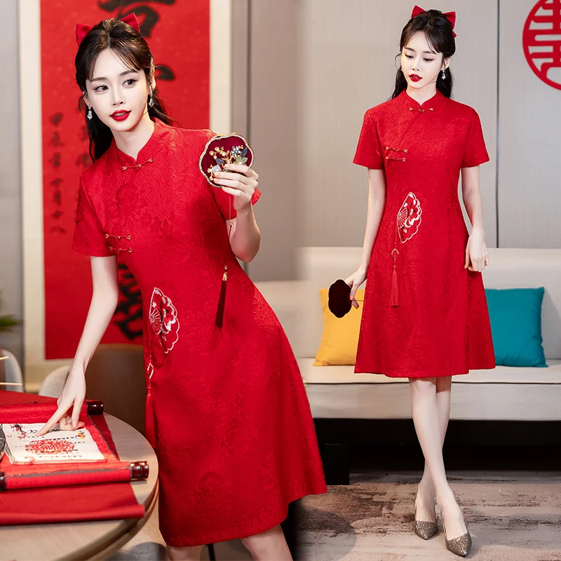 Cheongsam de noite moderno melhorado, estilo tradicional chinês, qipao bordado vermelho, vestido para o ano novo, 2022