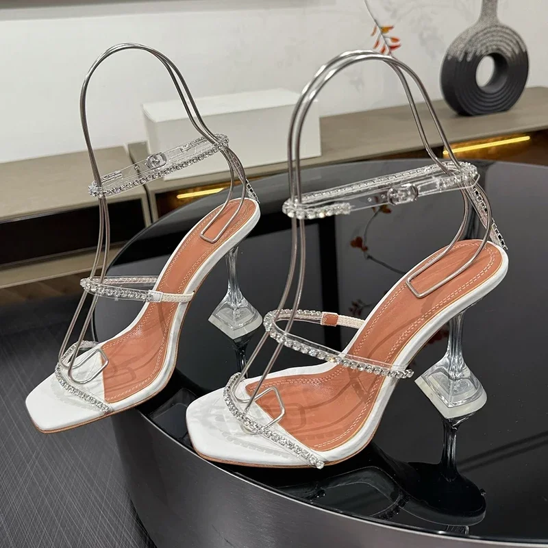 Прозрачные сандалии из ПВХ с квадратным носком и чашкой на каблуке с ремешком на щиколотке, женские сандалии на высоком каблуке с кристаллами, летние модные вечерние туфли-лодочки для банкета