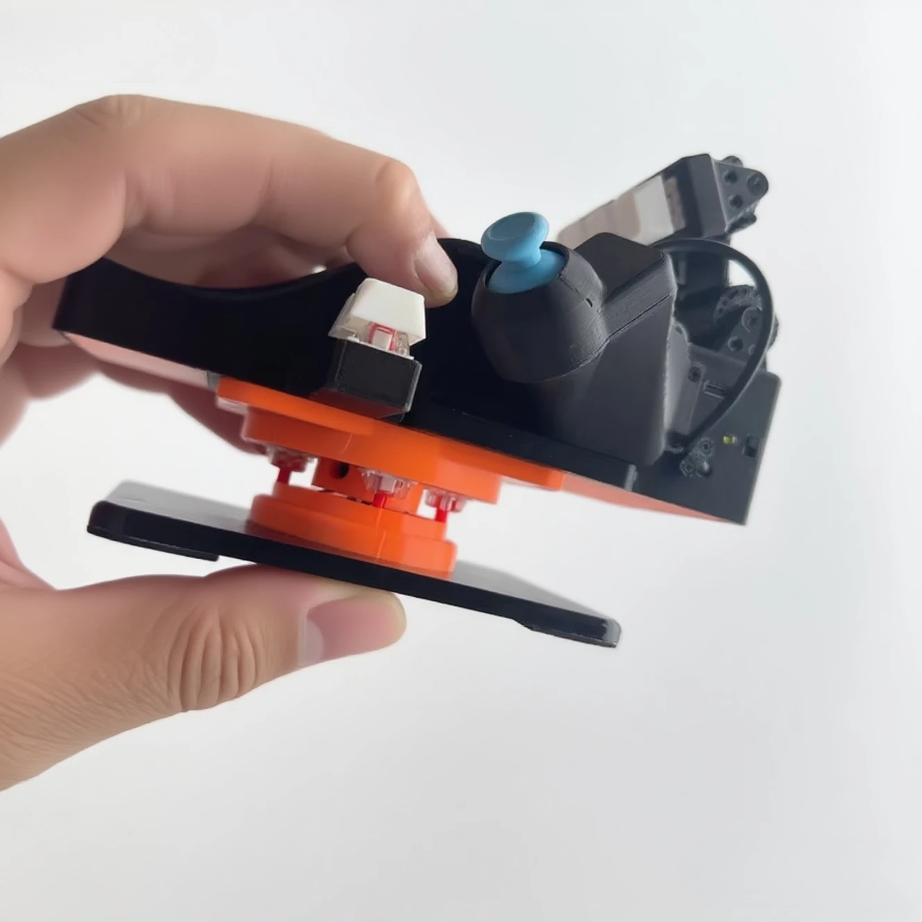 لوحة مفاتيح الألعاب على شكل حرف U عصا التحكم السلكية بلوتوث 2.4G ثلاثي الوضع لوحة المفاتيح النخيل طباعة ثلاثية الأبعاد لوحة المفاتيح الميكانيكية PUBG المخصصة باللون الأسود