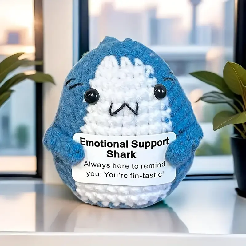 

Fun Crochet Positive Energy Shark Doll With Card Home Decoration Handmade Weaving Shark Creative Small Ornaments Christmas Gift