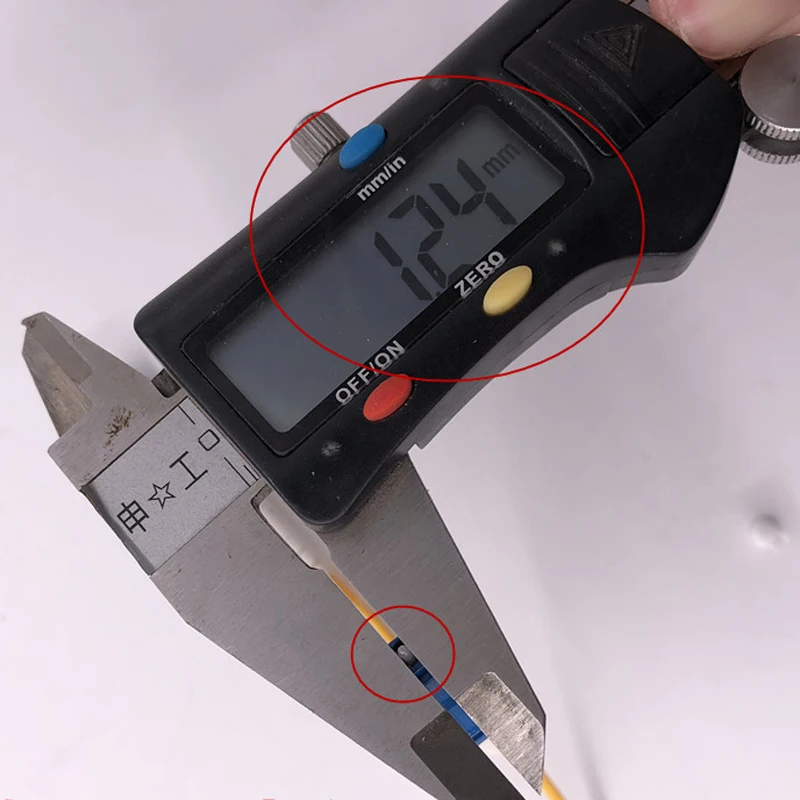 200 قطعة من أغطية الغبار المصنوعة من ألياف ضفيرة LC، سدادات غبار الطائر، قابس رأس مربع صغير LC أبيض جديد، قابس مقاوم للغبار