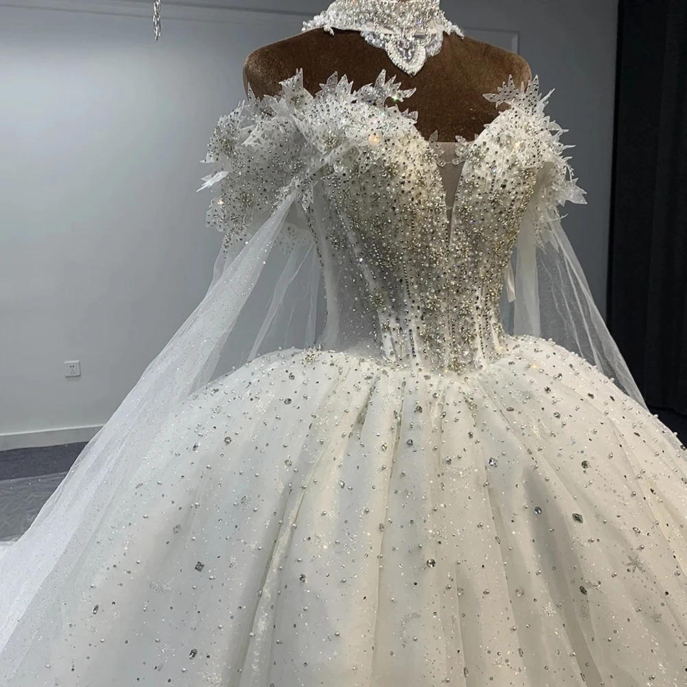 2024 Exquisite Women Wedding Dress White Luxury V-Neck Pearls Beading Ball Gowns Fashion Chapel Train Lace Appliques Bride Dress