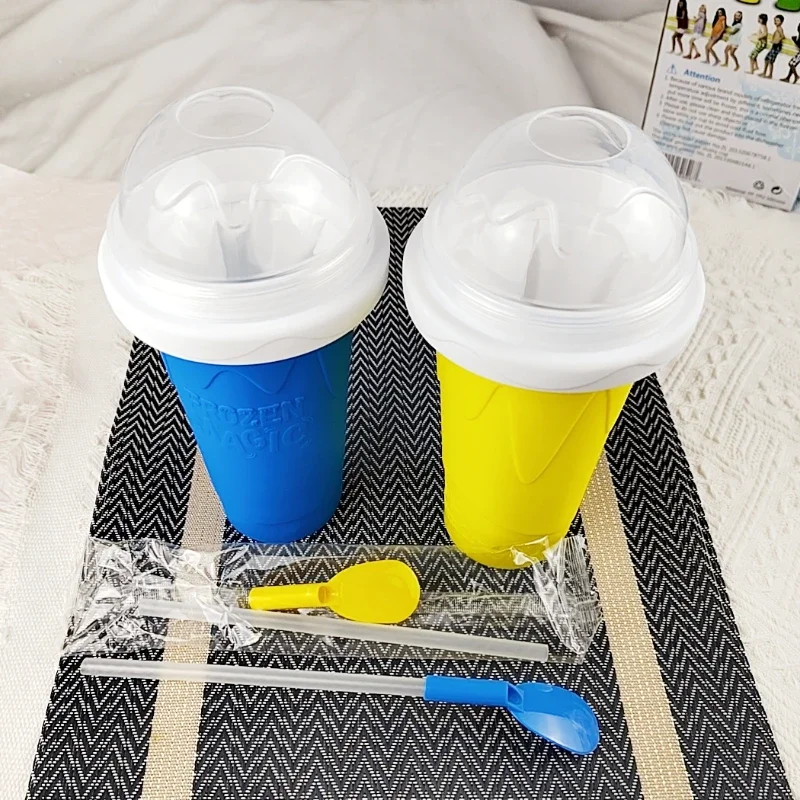Double Layer Pinch Cup for Quick Cooling Ins Homemade Smoothie Cup for Outdoor Portable Ice Making Squeezing Cooling Cup Gift