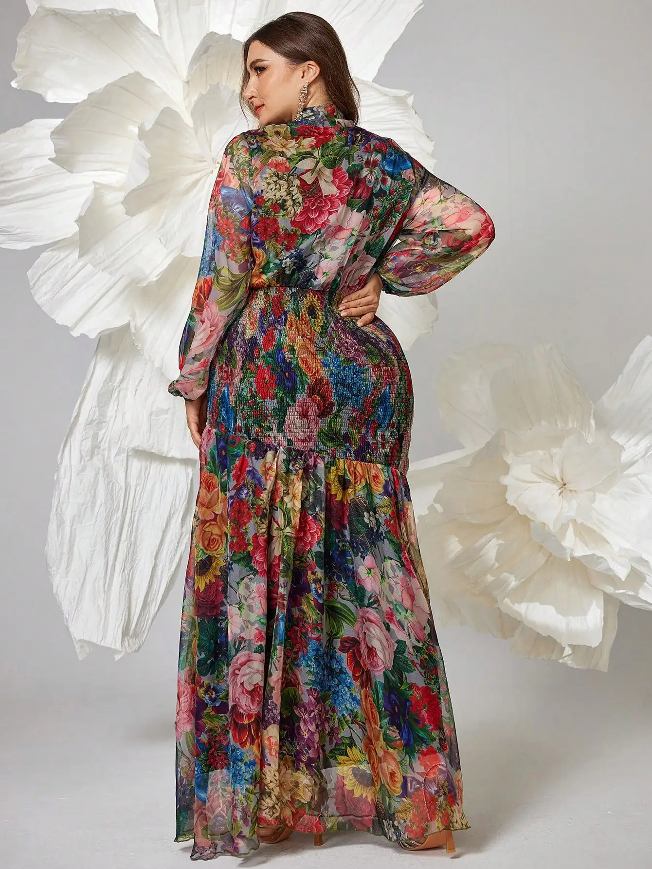 

Элегантное длинное платье больших размеров для женщин с разноцветным цветочным принтом и рукавами-фонариками