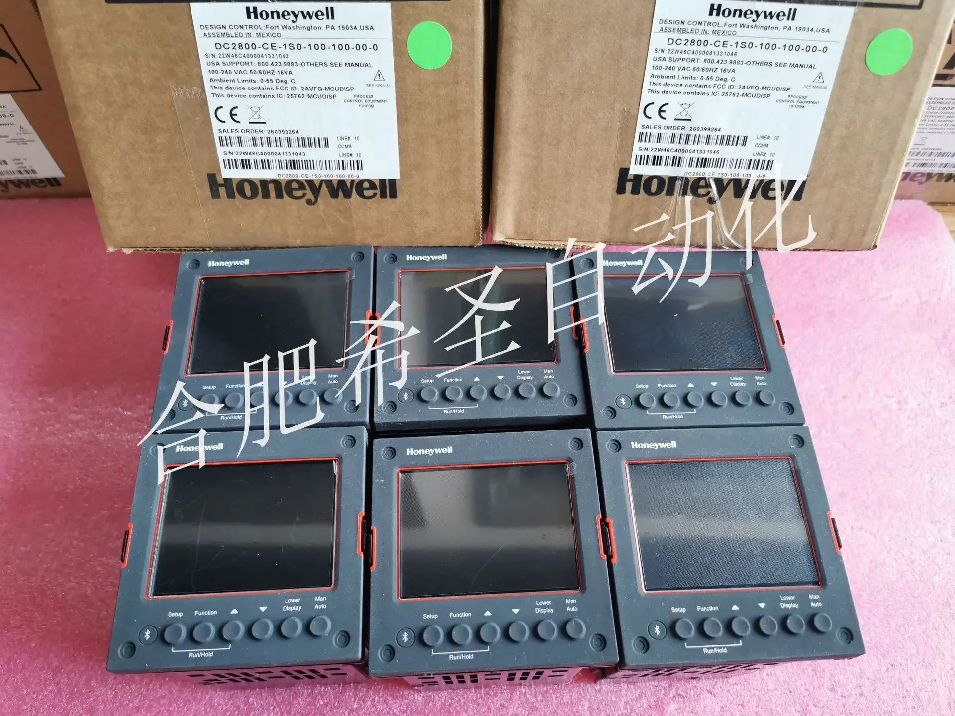 

Контроллер температуры серии Honeywell UDC2800 DC2800-EE-0S0-200-000-00-0