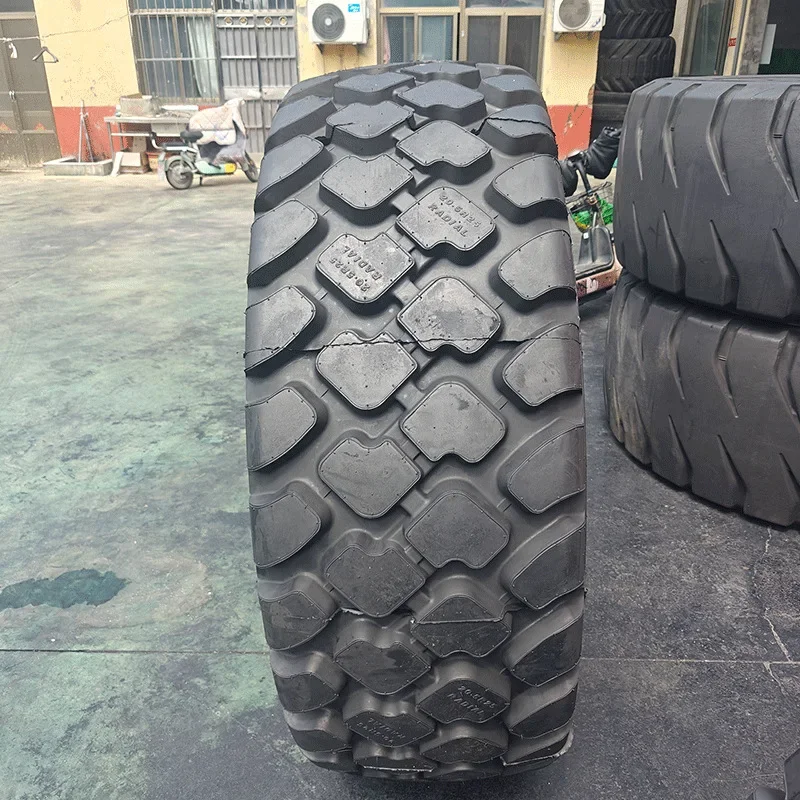 20.5R25 محمل رافعة شوكية الإطارات فراغ الأسلاك الفولاذية الكاملة آلات البناء الإطارات مقاومة للاهتراء #2