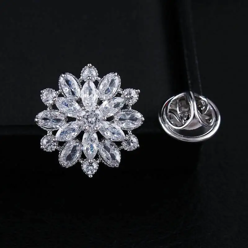 Fashion cubic zirconia snowflake collar brooch for men and women wedding jewelry luxury accessories Valentine\\\\\\\'s Day gift