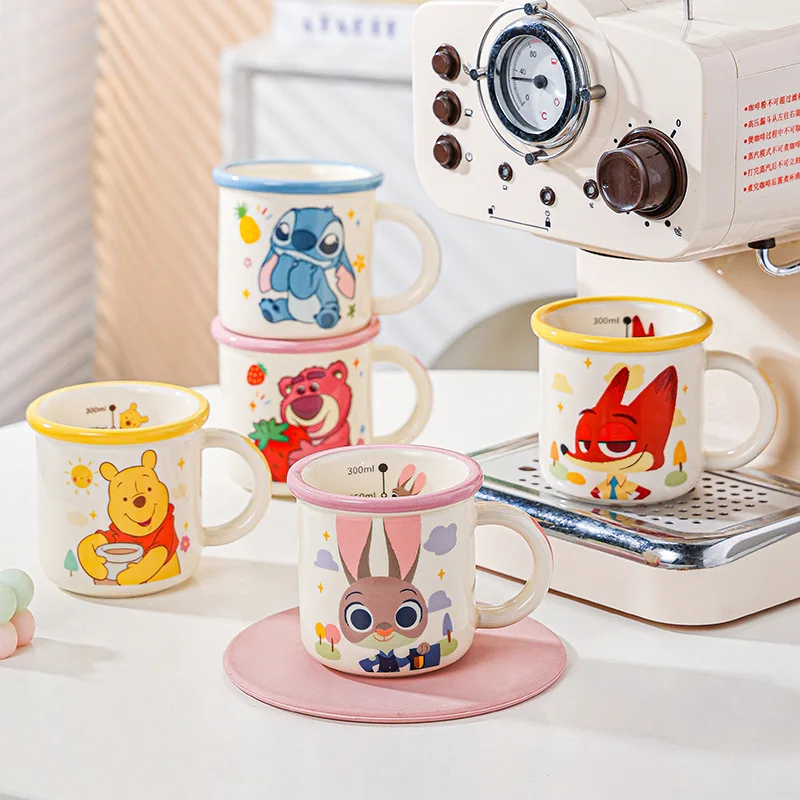 

Милая керамическая кружка Disney с высоким эстетическим дизайном, мультяшная чашка для завтрака и кофе, идеальная посуда для дома, идеальный подарок на день рождения и сувенир для вечеринки