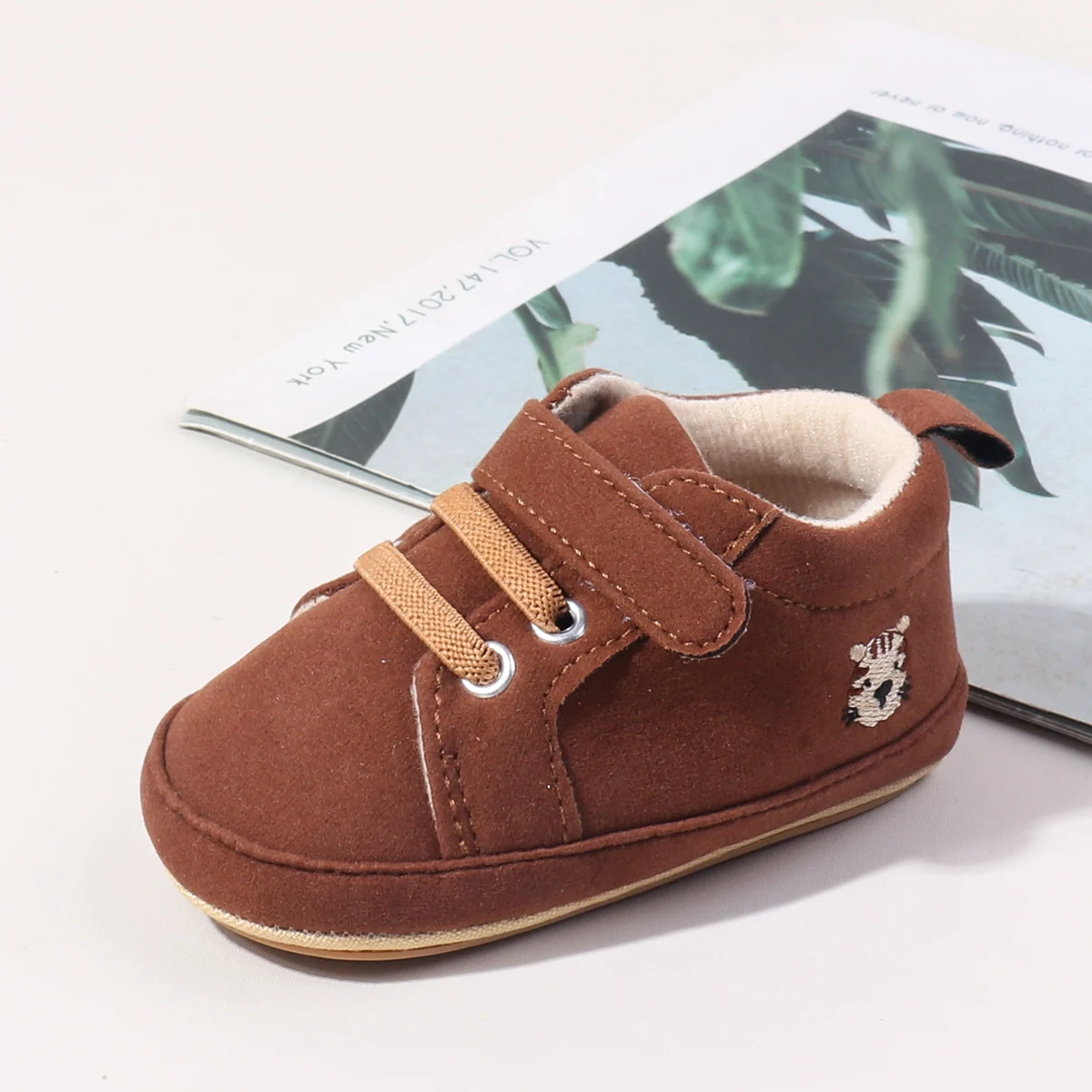 2025 حار بيع الوليد بيبي بوي وفتاة الأولى المشي حذاء كاجوال في الهواء الطلق المضادة للانزلاق TPR باطن للطفل للجنسين حذاء طفل صغير #1