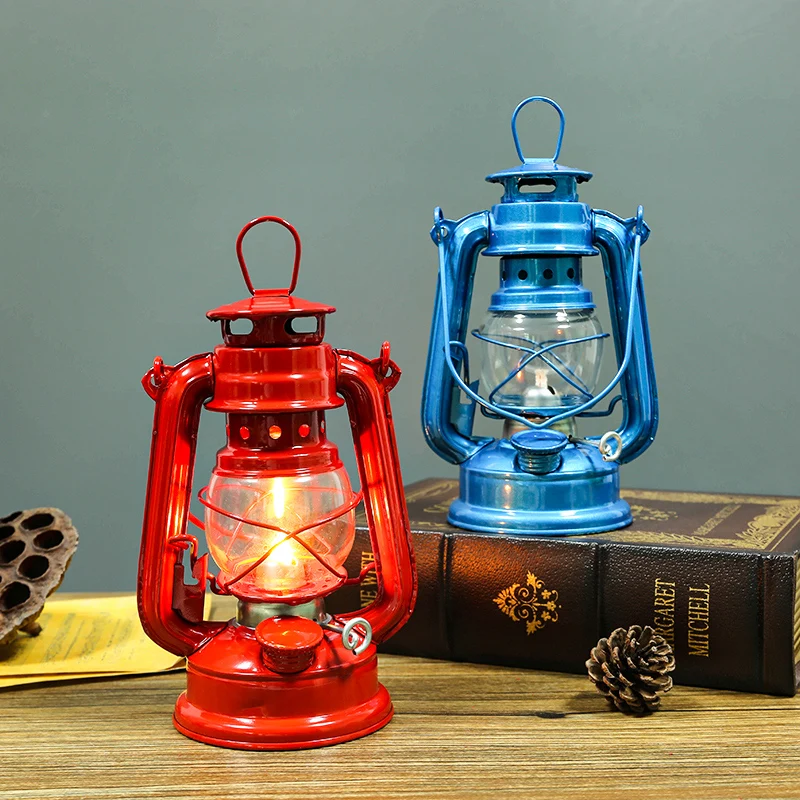 Retro and old-fashioned kerosene lamp, water burning oil lamp, small horse , outdoor lighting lamp, relocation