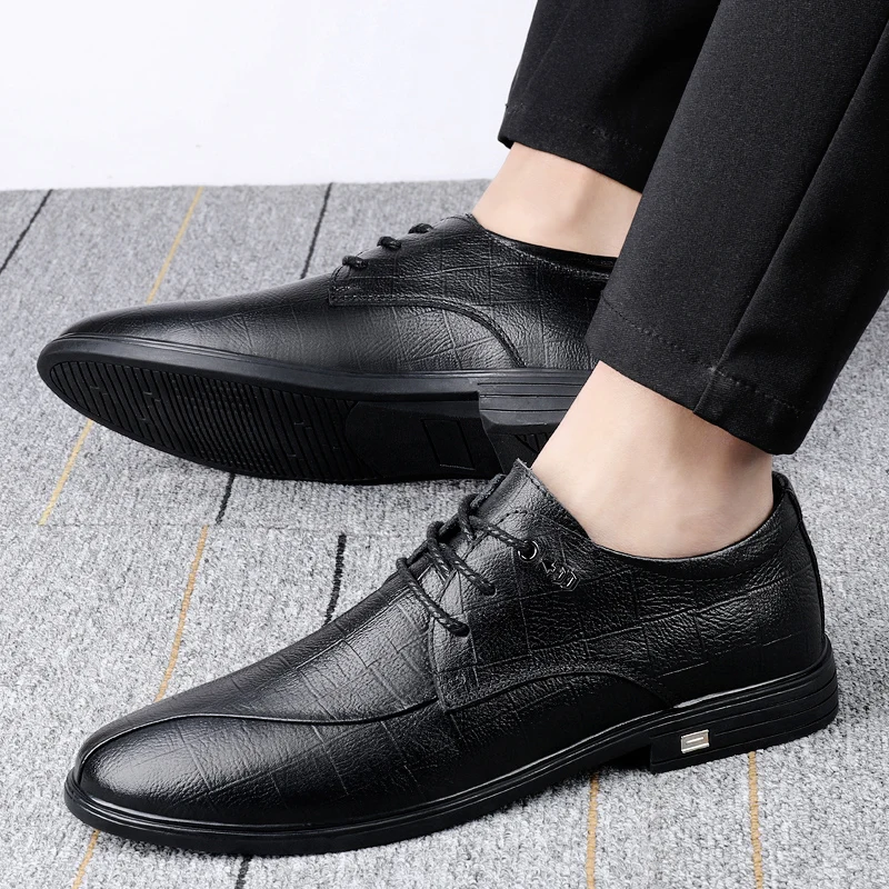 Designer Brand Black Leather Shoes for Men Wed Dress Shoe Lace Up Casual Business Oxfords Point Toe Office Formal Shoes for Male