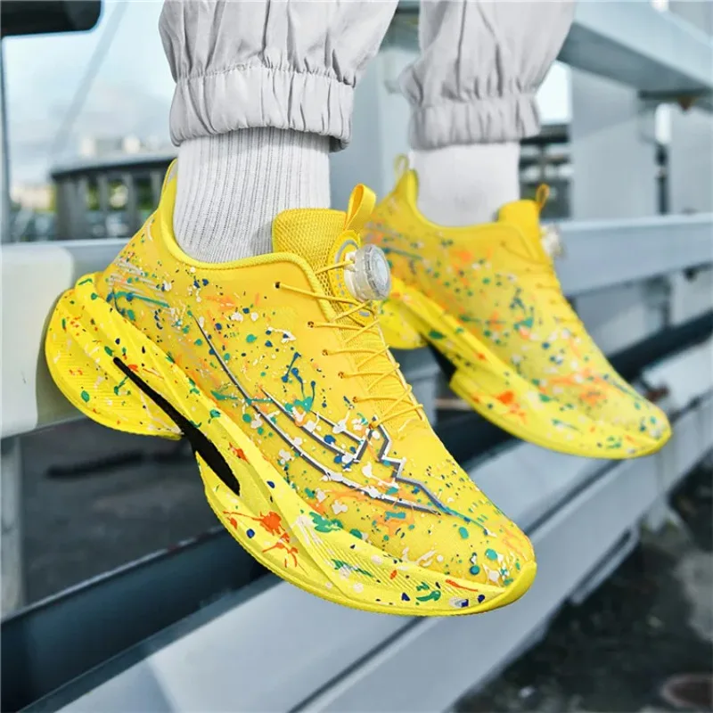 New Running Shoes Breathable Lightweight Sports Shoes Men Rotating Buckle Comfortable Wear-resistant Anti-slip Casual Shoes Men