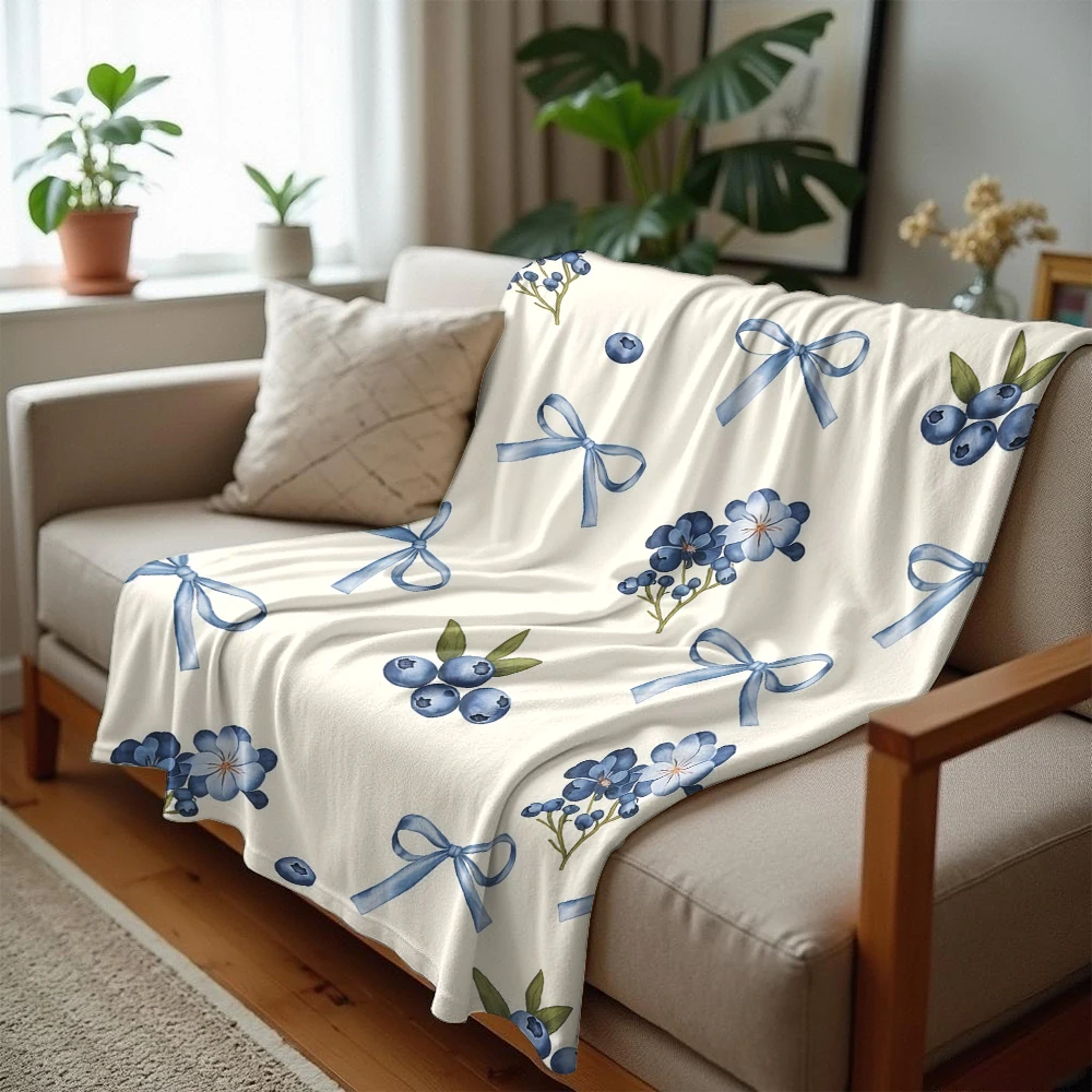 Cream Base Blueberry Lightweight Microfiber Soft Christmas Fleece Blanket Warm Cozy Throw for Bed Sofa Office Travel All Season