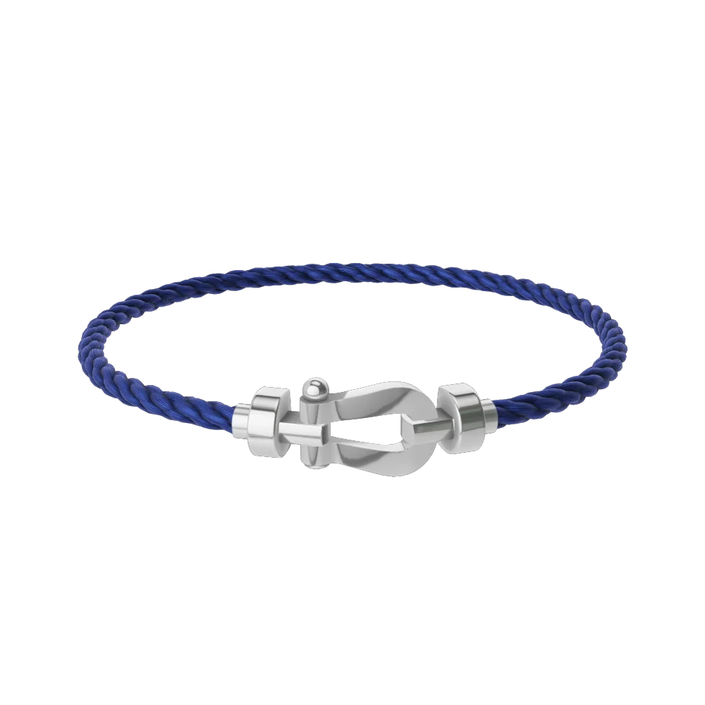

A diamond-free horseshoe-shaped bracelet suitable for both men and women, size M