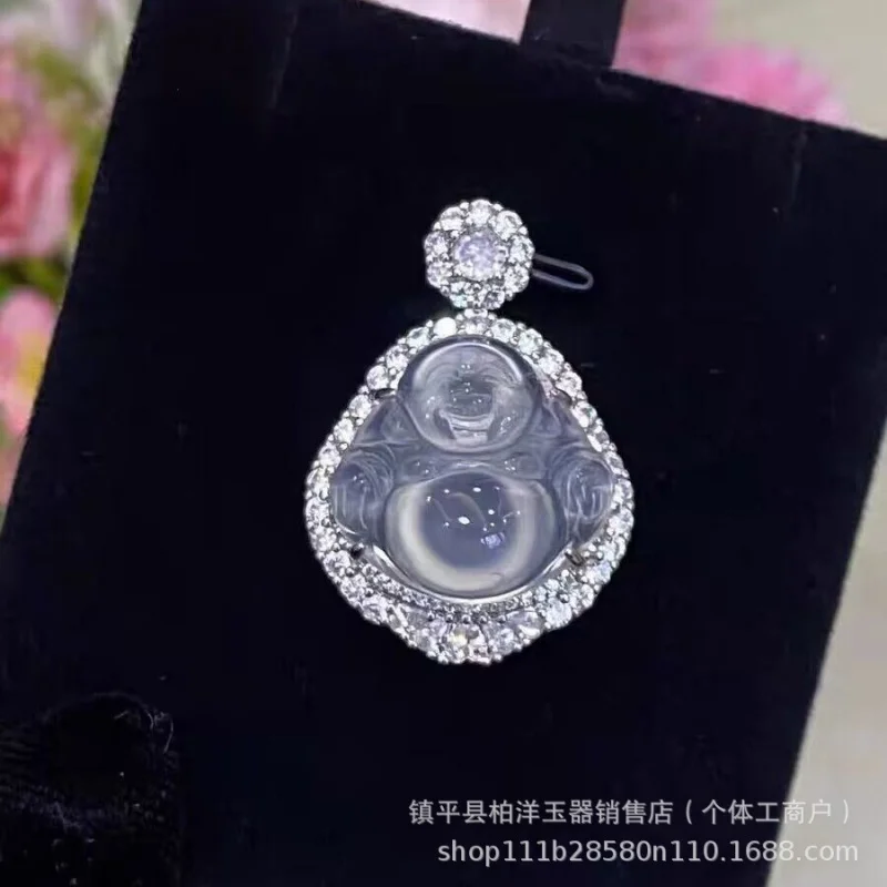 

Прозрачный посеребренный инкрустированный халцедоном маленький кулон Будды с высоким агатом и большим животом ожерелье Будды по сравнению с нефритом