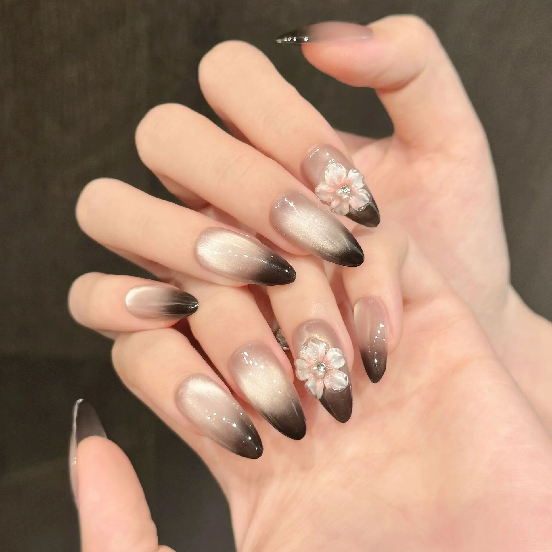 10pcs Gradient Black French Style Press On Nails Hand-carved Relief Flower Fake Nails Sweet Cool Almond Cat Eye False Nail image 3