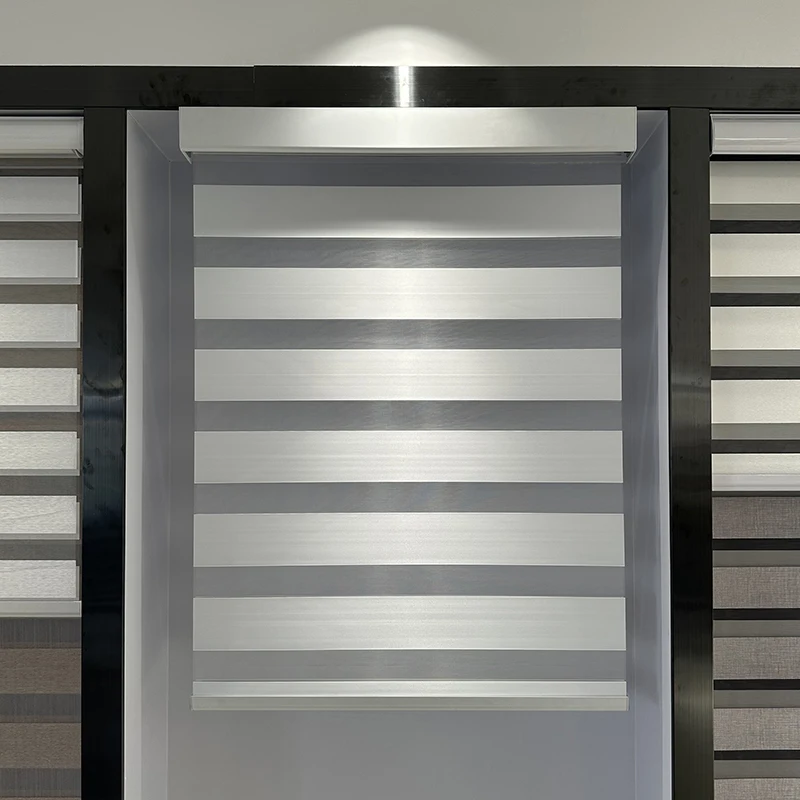 2025年ローラーシェードコンポーネント ゼブラブラインド カセット アルミカーテン 電動電動トラック チューブ コルティナ 巻き上げ式