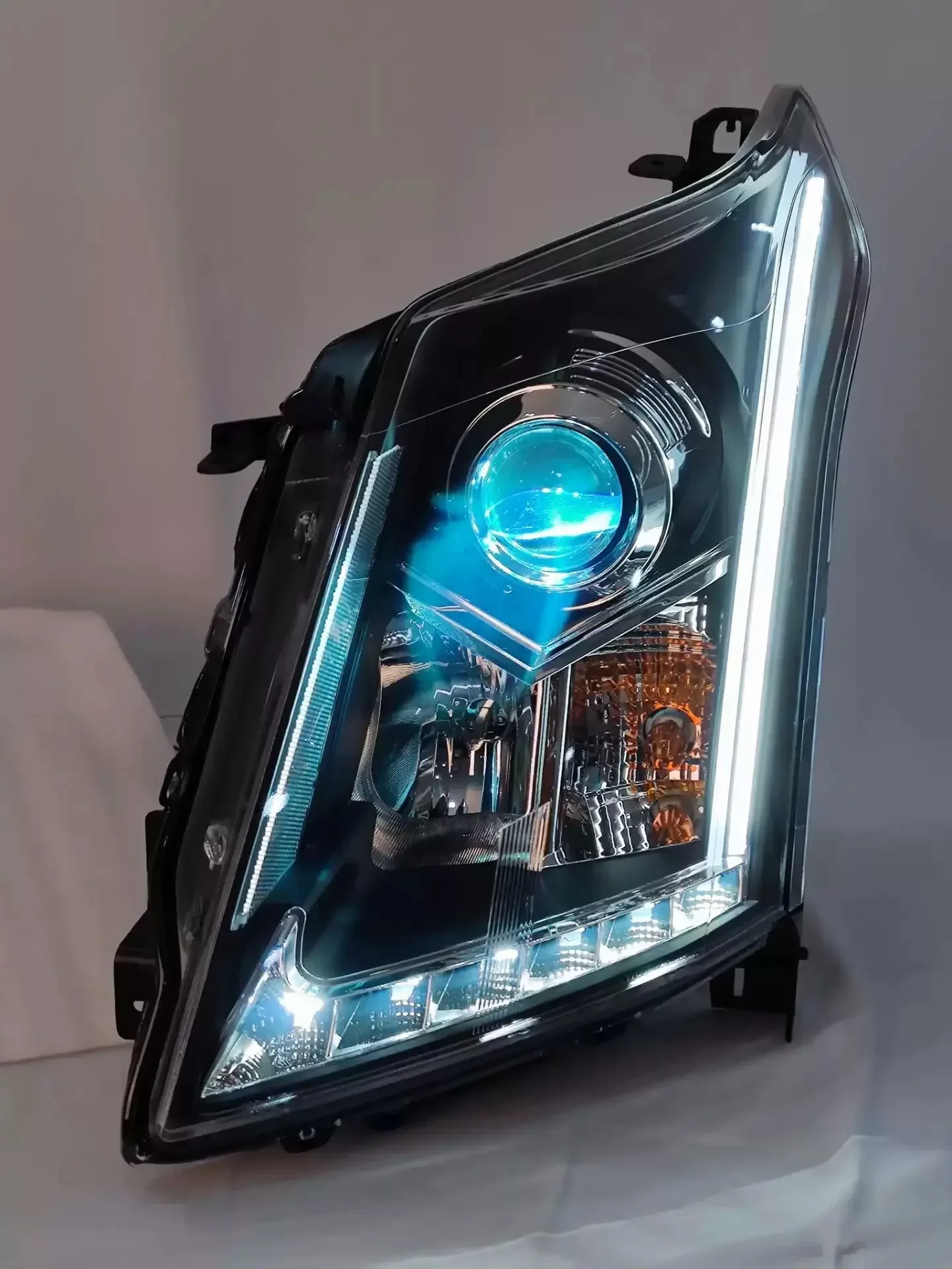 

Передняя светодиодная фара для автомобиля, дневные ходовые огни (DRL), ближний и дальний свет, Angel Eye для SRX 10-14, указатель поворота