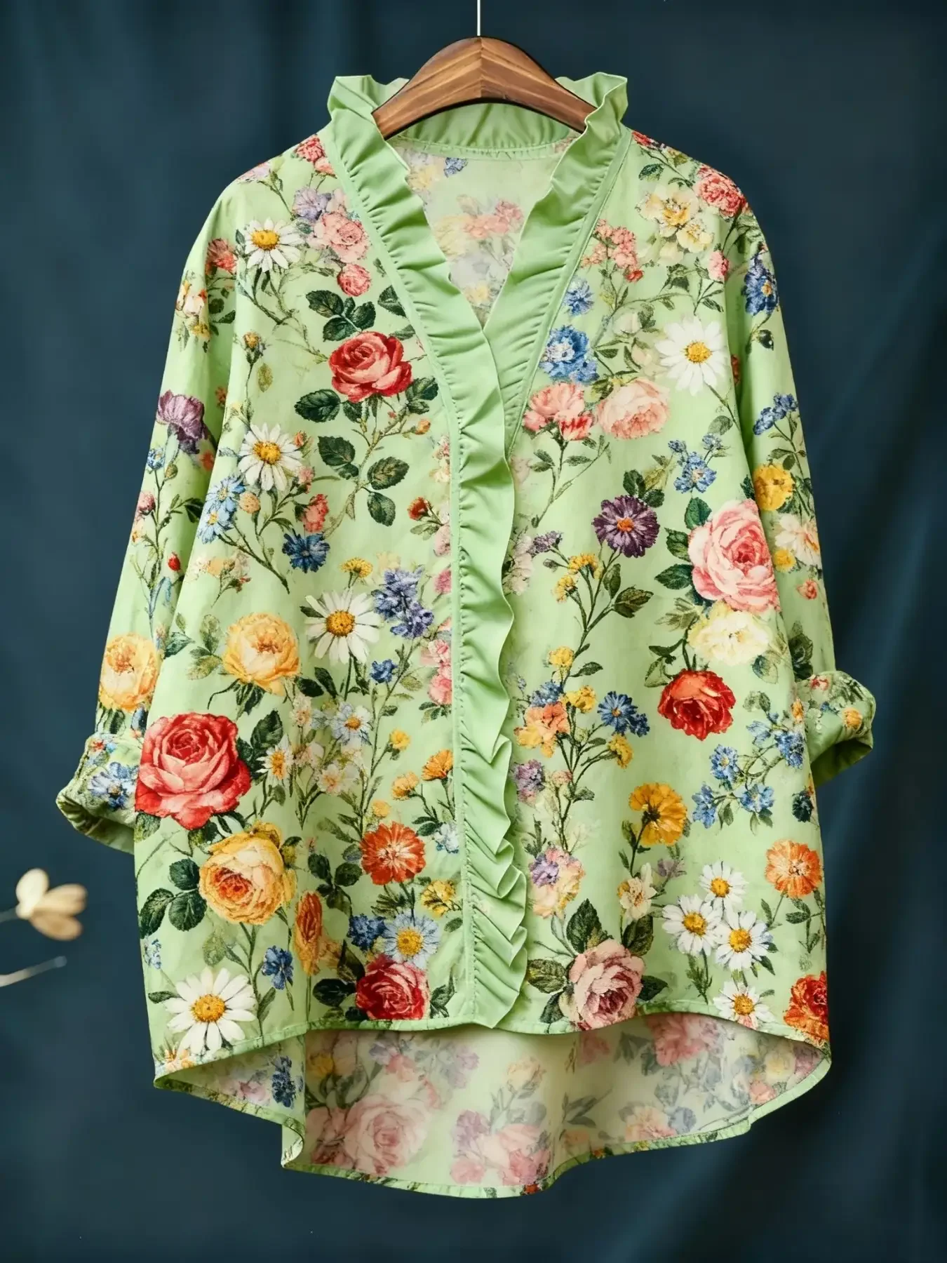 Autumn new V-neck casual top, women's long sleeved lace shirt, Versatile pairing with jeans and dresses