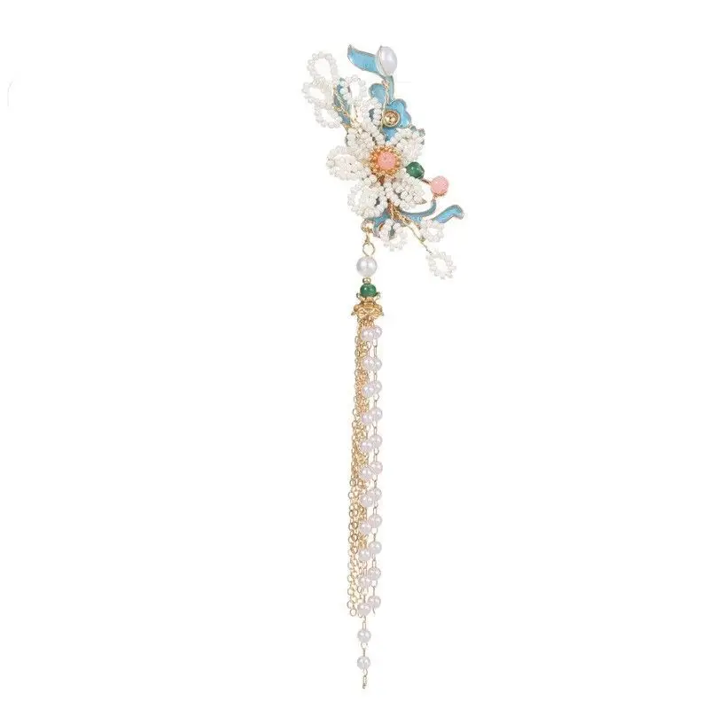 

Chinese style cheongsam hairpin, the back of the woman's head has less hair, the flowers are burnt blue