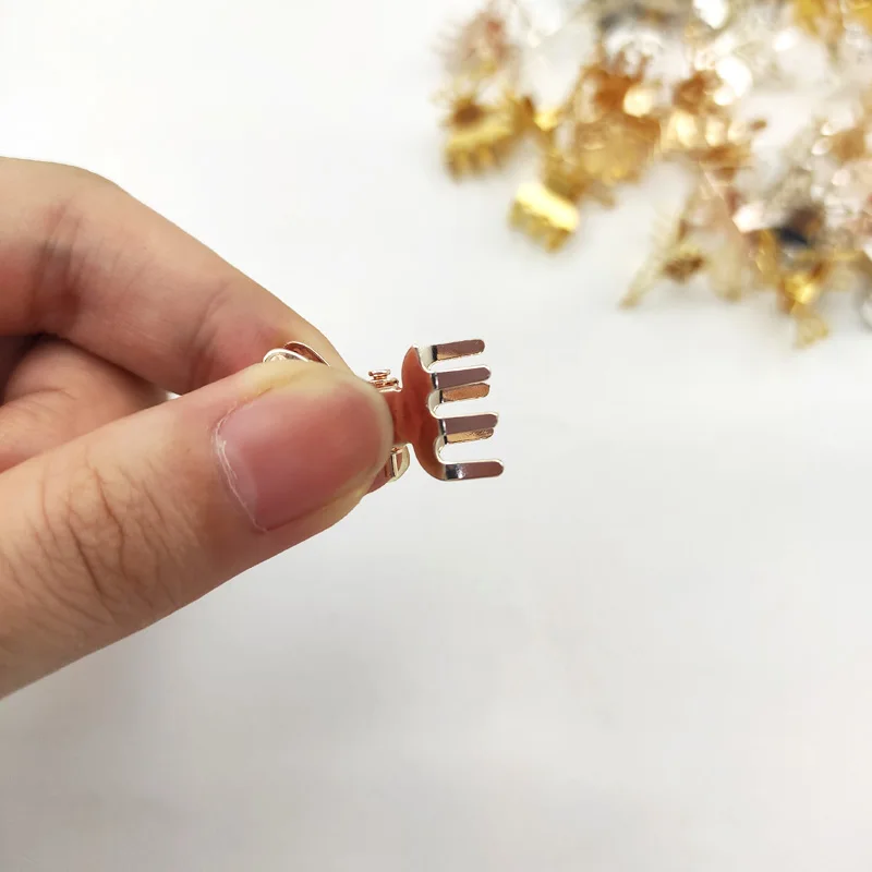 10pcs Mini Hollow Out Butterfly Design Sweet Metal Hair Clip Retro Bangs Fixed Clip Decoration Hair Grasping For Women And Girls image 6