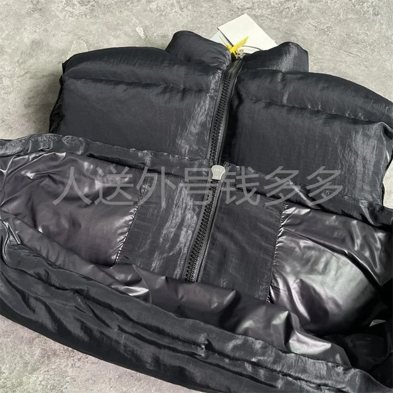 25ss CB Black Vest Jackets 1:1 Top Quality Oversized Glossy Zipper Cotton Coat Coffee Color Jackets