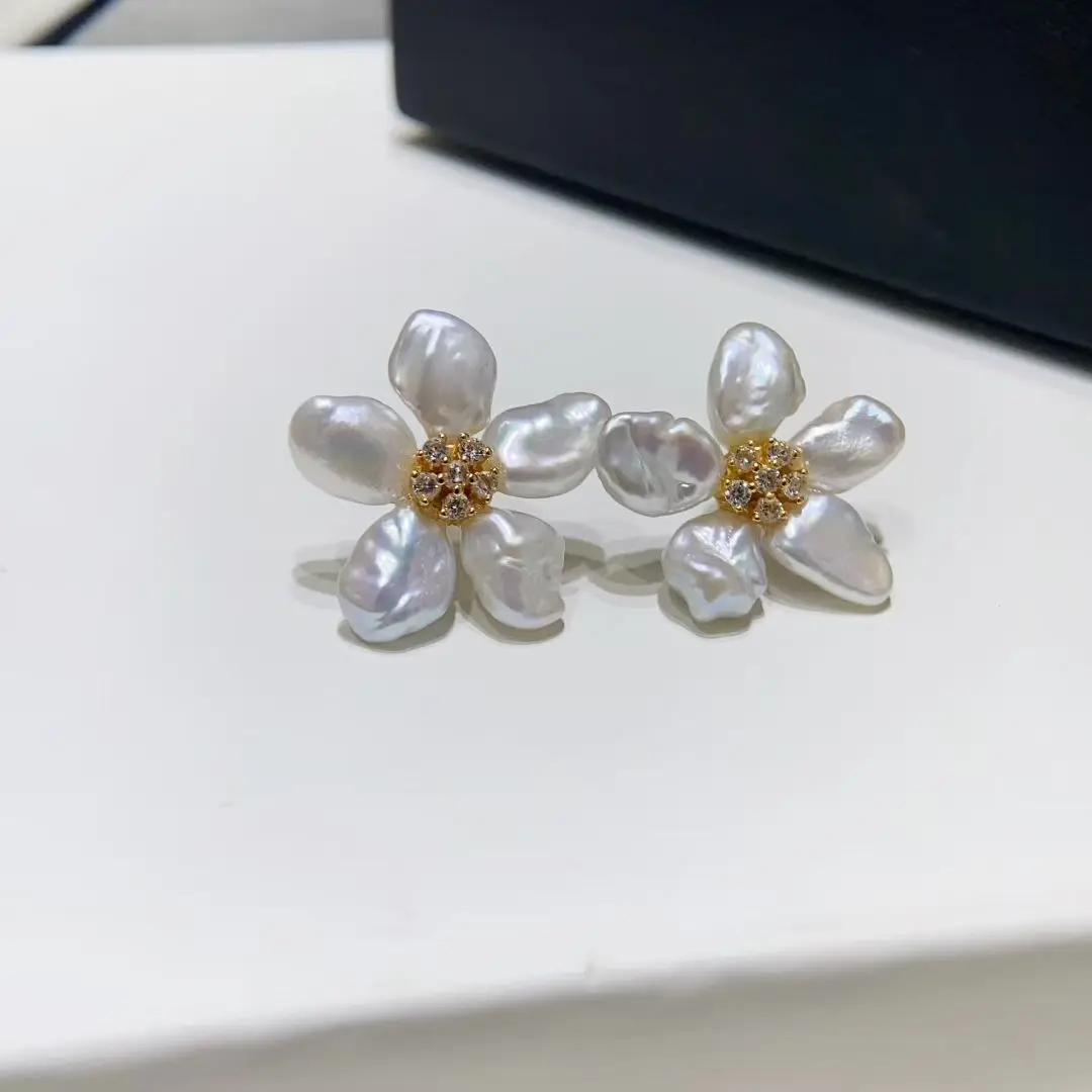 

Certificated 925 Silver Natural Keshi Petal Pearl Flower Ear Stud Freshwater Baroque Daisy Dahlia Clip Earrings Unisex Jewelry