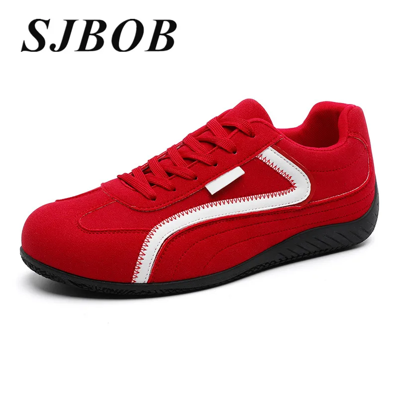 

Fashion Red Designer Shoes For Men Flats Suede Leather Walking Shoes Men Sneakers Outdoor Men's Sports Shoes zapatos para hombre