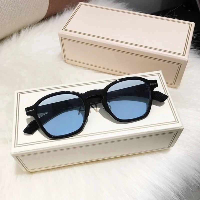 Retro Square Blue Women Sunglasses Brand 2025 Yellow Red Sun Glasses Vintage Decor Rivets Round Driver Men Shades Eyewear UV400